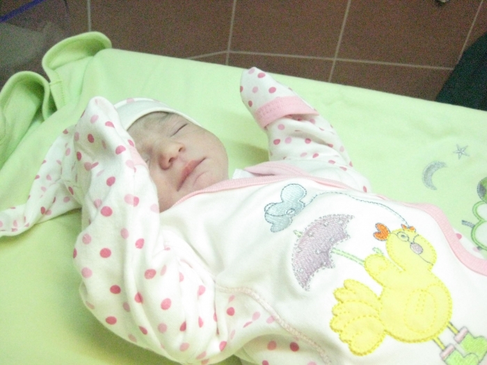 BEBEK DİRİER